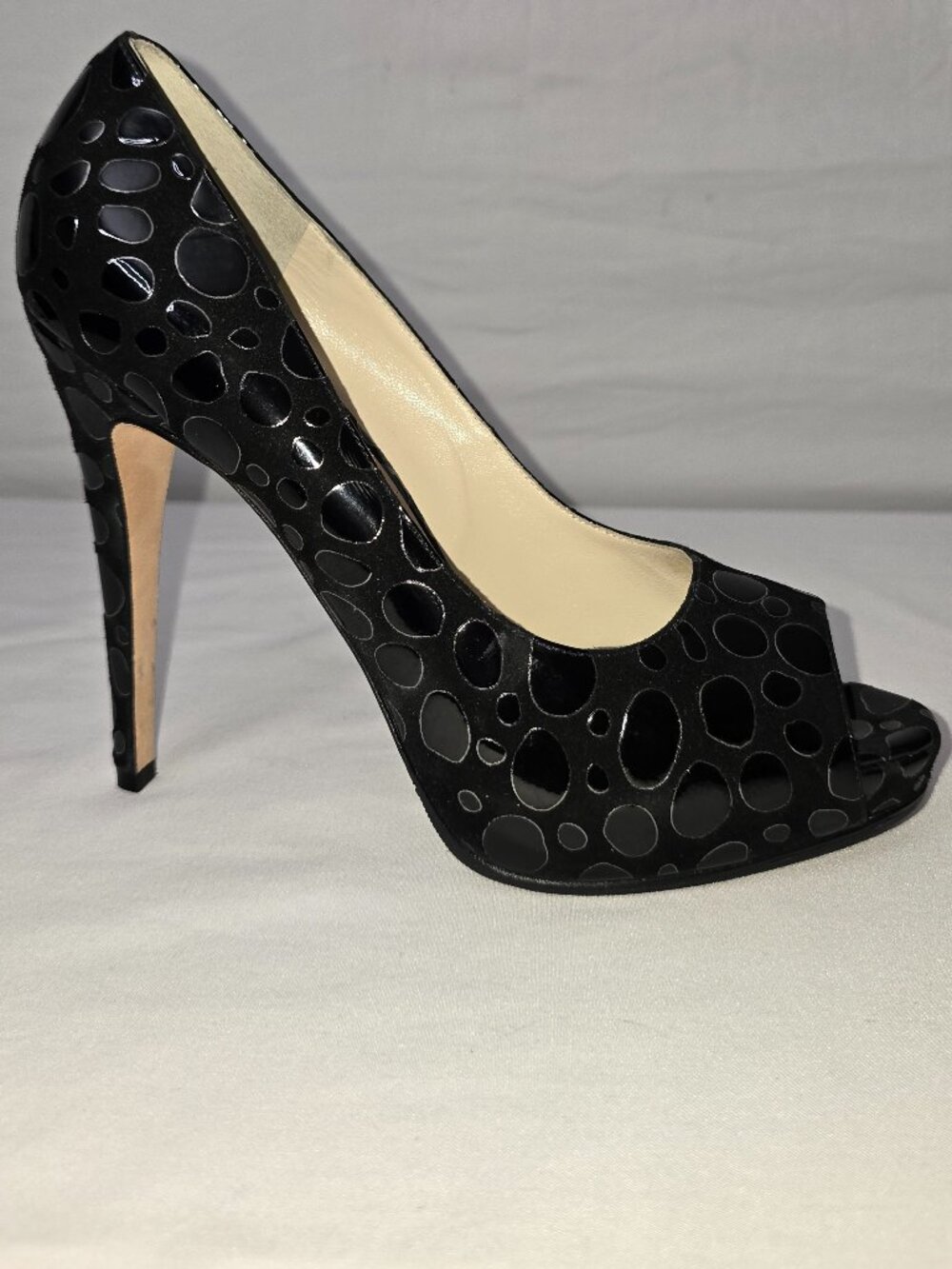 Brian Atwood Black Suede & Patent Leather Peep Toe Platform Pumps Size 39.5